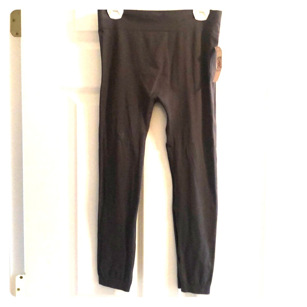 Gray leggings/tights